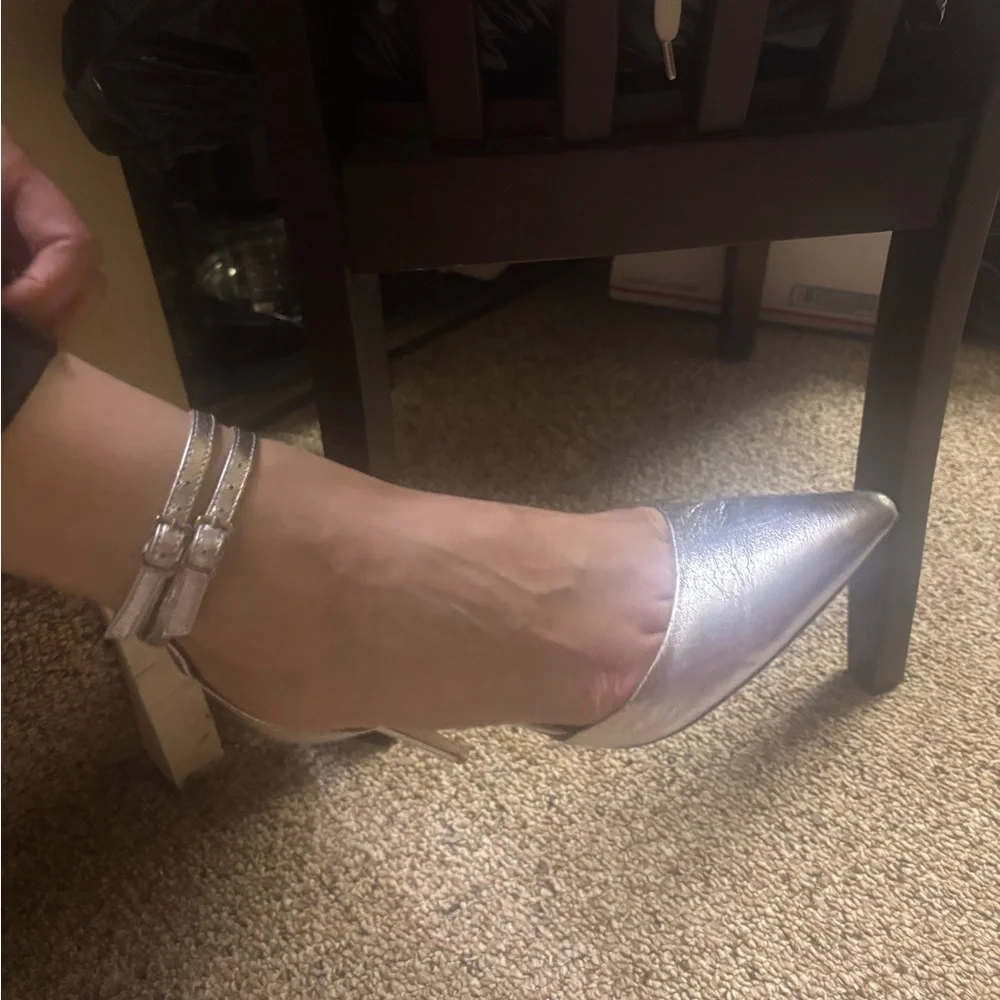 H by Halston “London” Silver Leather High Heel Ankle Strap Pump Sz 8 #12